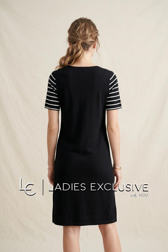 NICOLA Φόρεμα κοντομάνικο με αραιές ρίγες