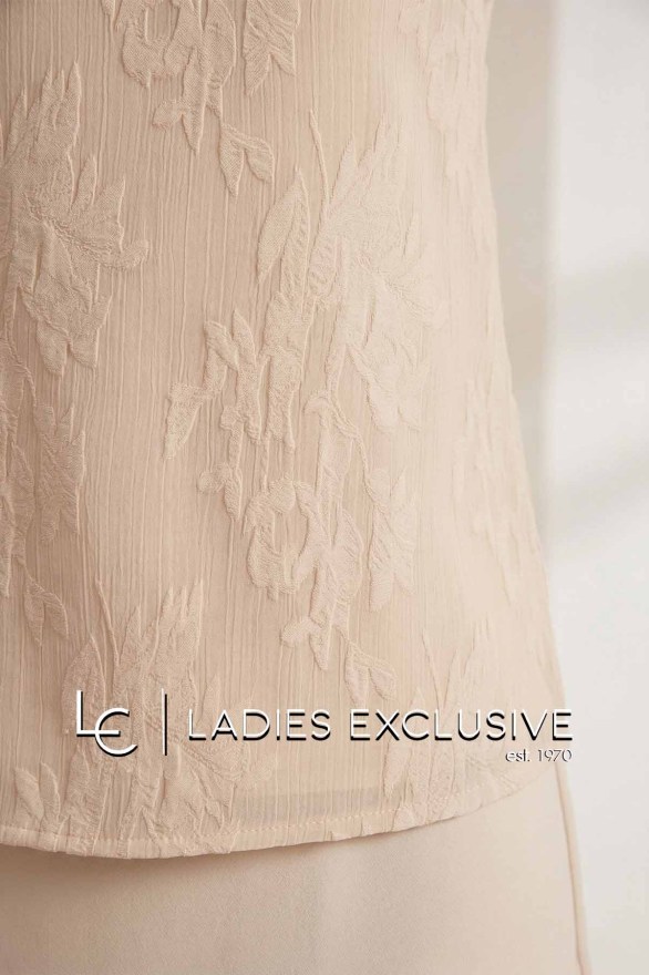 ESTEL Μπλούζα αμάνικη με ανάγλυφα σχέδια